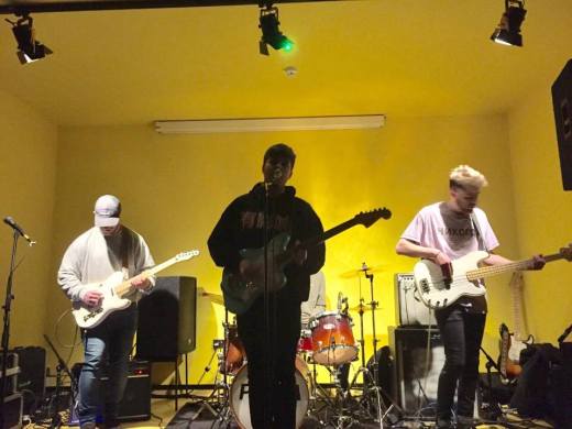 Black Pulp enlightening the crowd on Friday night