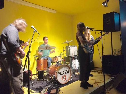 Hannah's Little Sister supporting PLAZA in HUS